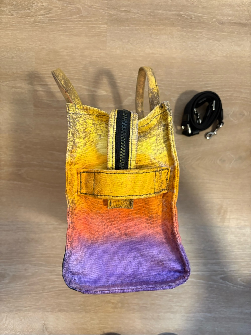 Medium Marc Jacobs “Sherbet Sunset” 🌅 The Tote Bag - Picture 3 of 11
